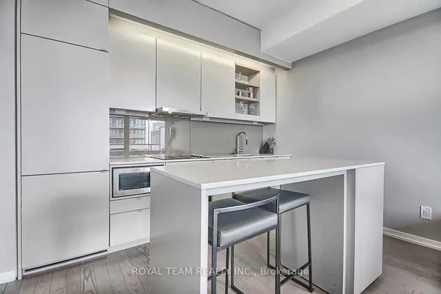 Additional image 8 of 101 Peter St Unit 3608