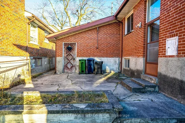 Additional image 40 of 906 Kennedy Rd