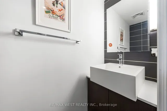 Additional image 18 of 5 Hanna Ave Unit 429