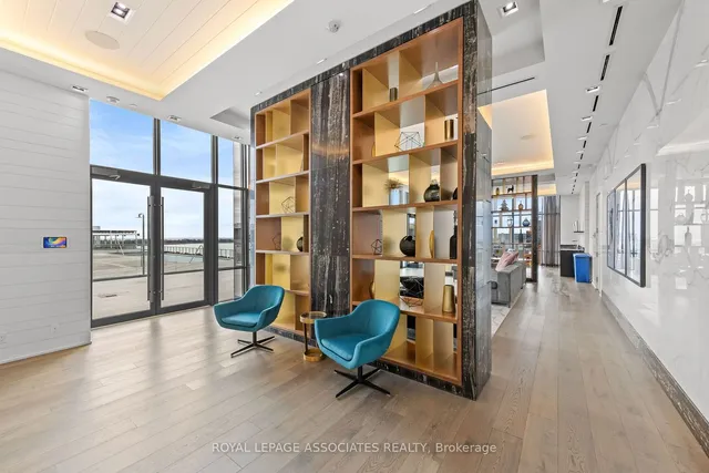 Additional image 22 of 15 Merchants' Wharf Unit 507