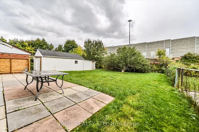 Additional image 35 of 135 Downsview Ave