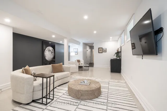 Additional image 18 of 43 Bernard Ave