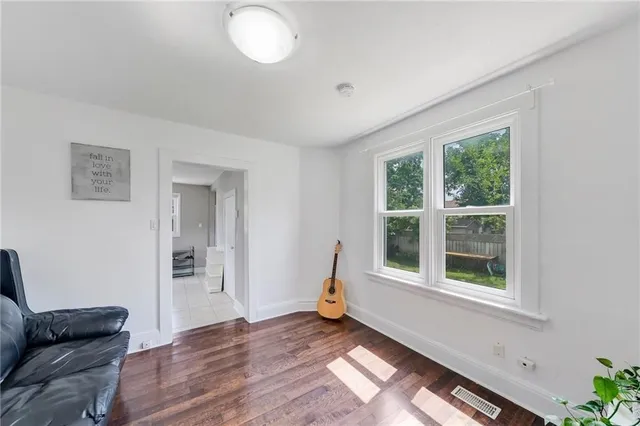 Additional image 8 of 227 FAIRWAY Rd