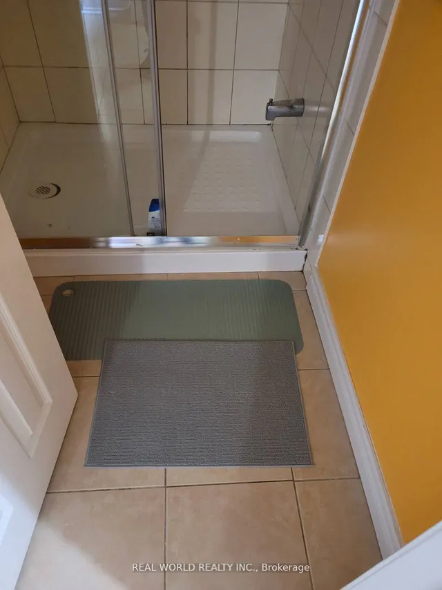 Additional image 12 of 46 Connaught Ave