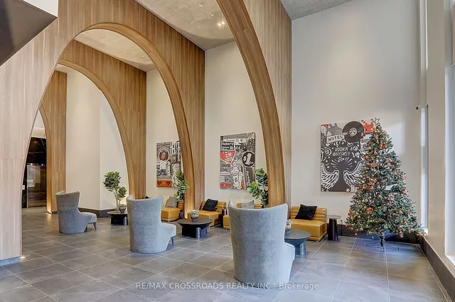 Additional image 4 of 270 Dufferin St Unit LPH3