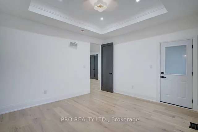 Primary image of 12 Euclid Ave