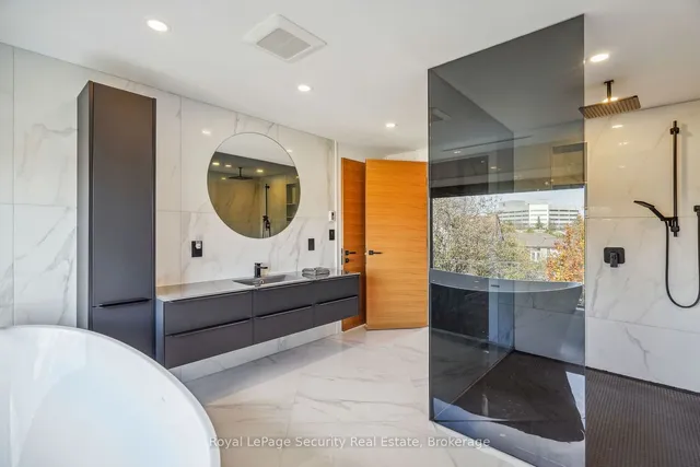 Additional image 28 of 24 Carousel Crt