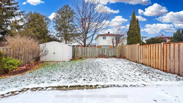 Additional image 33 of 38 Winter Gardens Tr