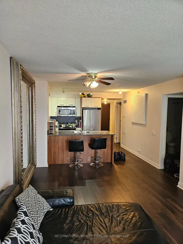 Additional image 7 of 1 Valhalla Inn Rd Unit 1005