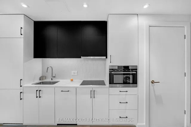 Additional image 10 of 741 King St Unit 1509