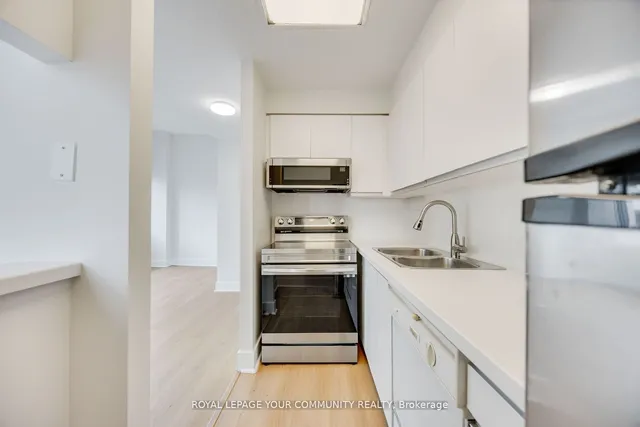 Additional image 11 of 1901 Yonge St Unit 902