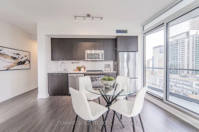 Additional image 15 of 30 Roehampton Ave Unit 1210