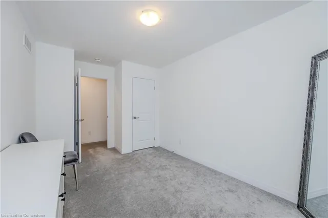 Additional image 30 of 27 Valencia Ave