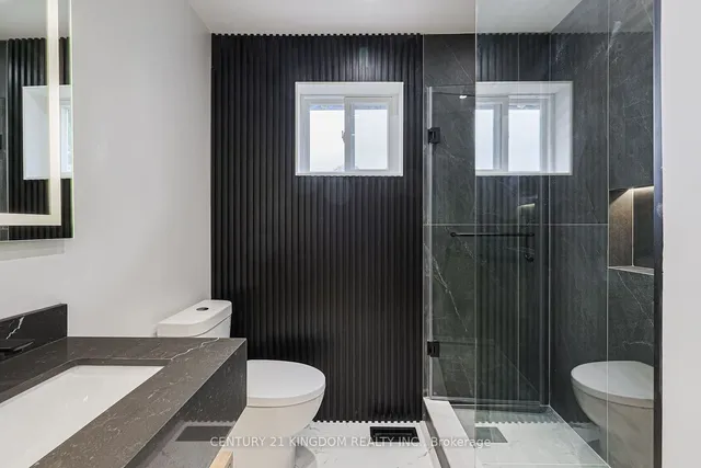 Additional image 23 of 45 Pegasus Tr