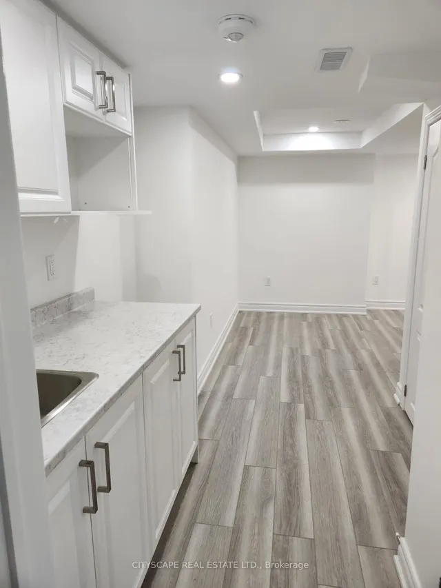 Additional image 20 of 3038 Islington Ave