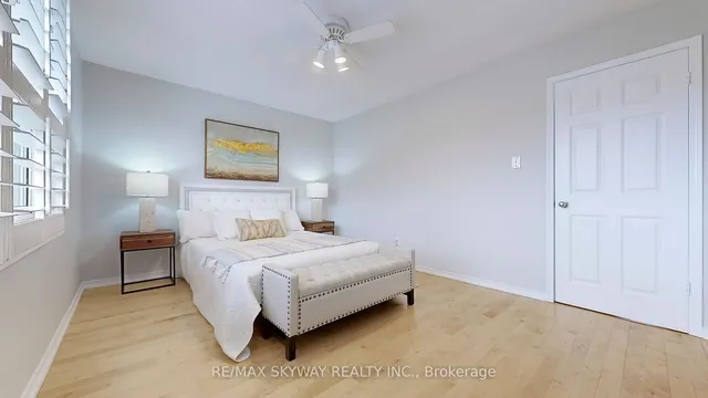 Additional image 18 of 38 Winter Gardens Tr