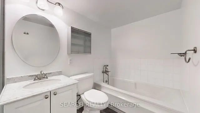 Additional image 20 of 10 Yonge St Unit 413