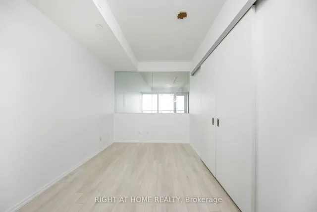 Additional image 8 of 197 Yonge St Unit 5310
