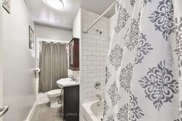 Additional image 38 of 1357/59 Davenport Rd