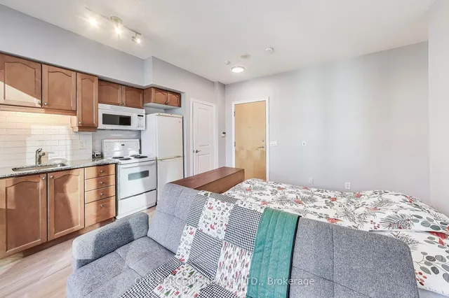 Additional image 6 of 58 Marine Parade Dr Unit 221