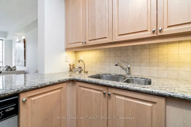 Additional image 16 of 628 Fleet St Unit 809