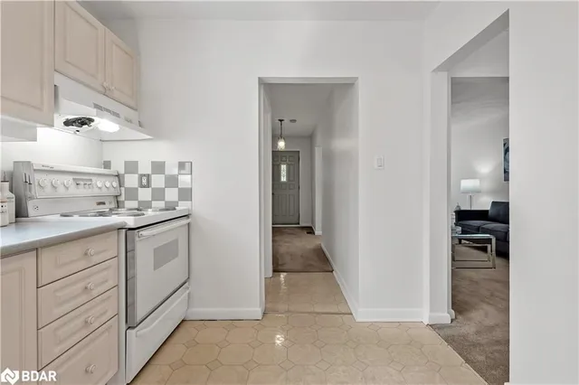 Additional image 5 of 55 Laurel Ave