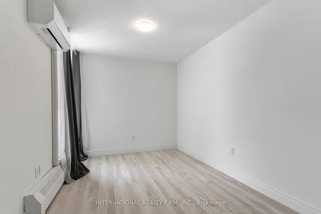 Additional image 19 of 60 Southport St Unit 818