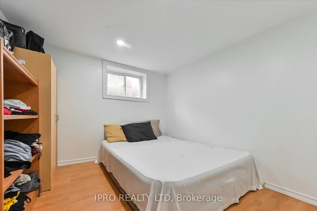 Additional image 28 of 135 Downsview Ave