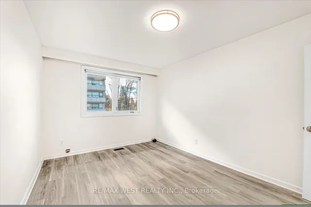 Additional image 16 of 22 Goldcrest Blvd