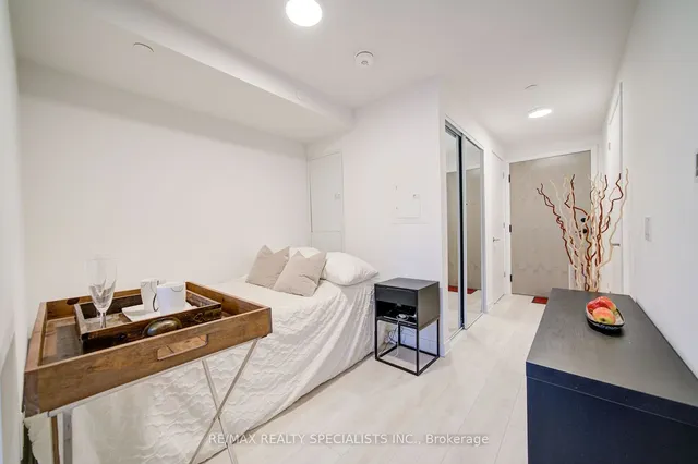 Additional image 11 of 130 River St Unit 1306