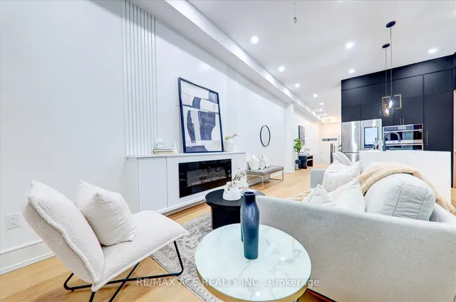 Additional image 20 of 26 August Ave