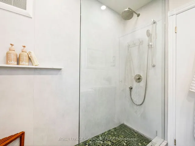 Additional image 23 of 914 Royal York Rd