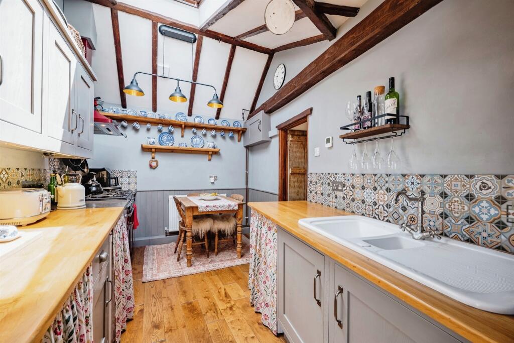 Additional image 7 of High Street, Henstridge, Templecombe