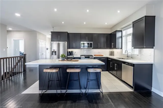 Additional image 12 of 219 Falconridge Dr