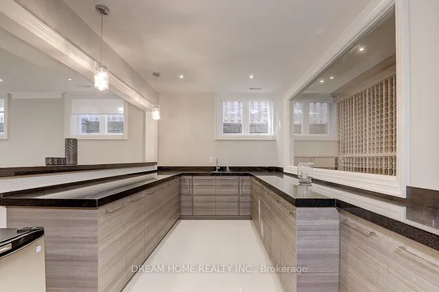 Additional image 32 of 225 Dunforest Ave