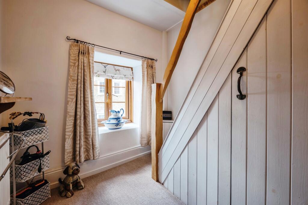 Additional image 10 of High Street, Henstridge, Templecombe