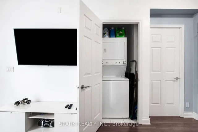 Additional image 17 of 15 James Finlay Way Unit 1018