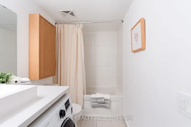 Additional image 25 of 437 Roncesvalles Ave Unit 219