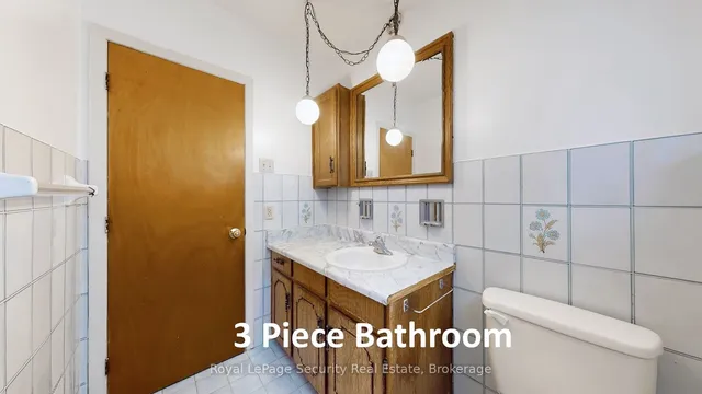 Additional image 28 of 59 Roseglen Cres