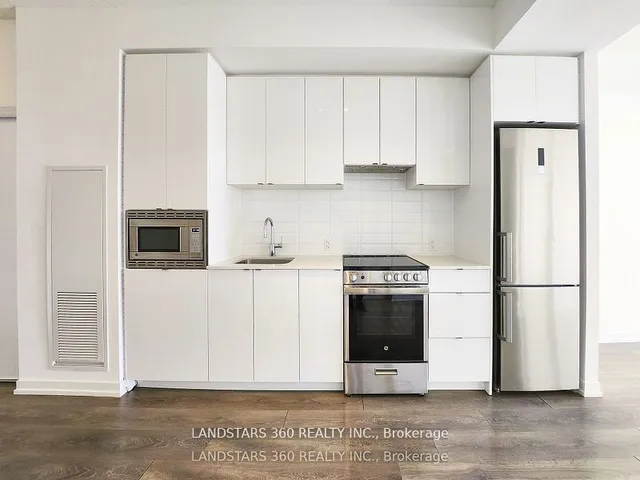 Additional image 10 of 49 East Liberty St Unit 2304