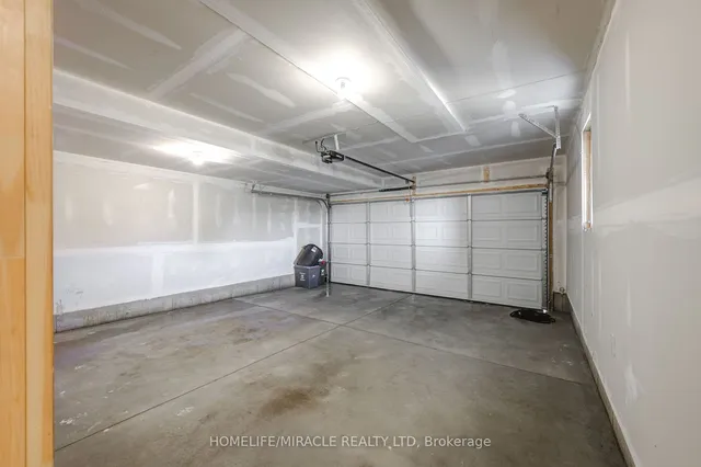 Additional image 33 of 70 Progress Ave