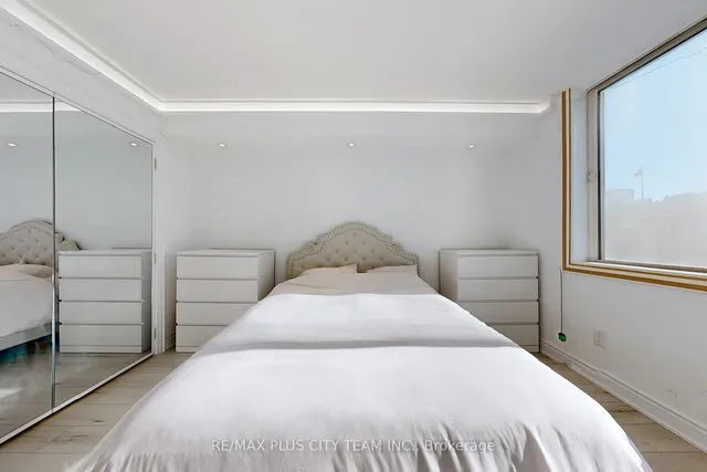 Additional image 18 of 25 Grenville St Unit 1105