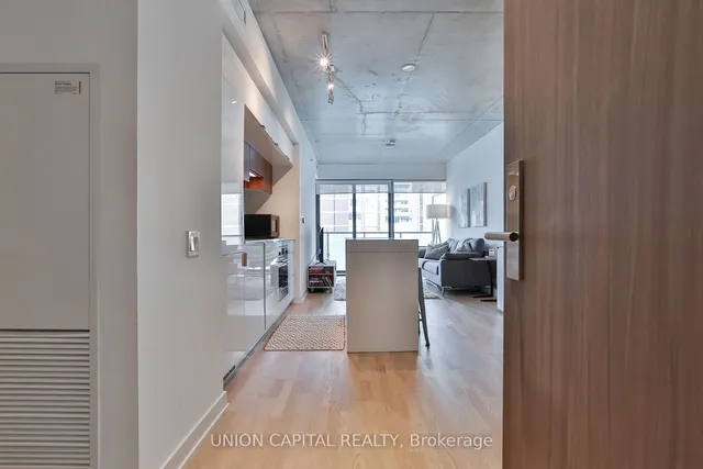 Additional image 16 of 185 Roehampton Ave Unit 406