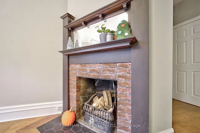 Additional image 8 of 555 Markham St