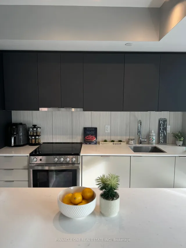 Additional image 4 of 8 Tippett Rd Unit 321