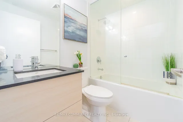 Additional image 22 of 210 Simcoe St Unit 1210