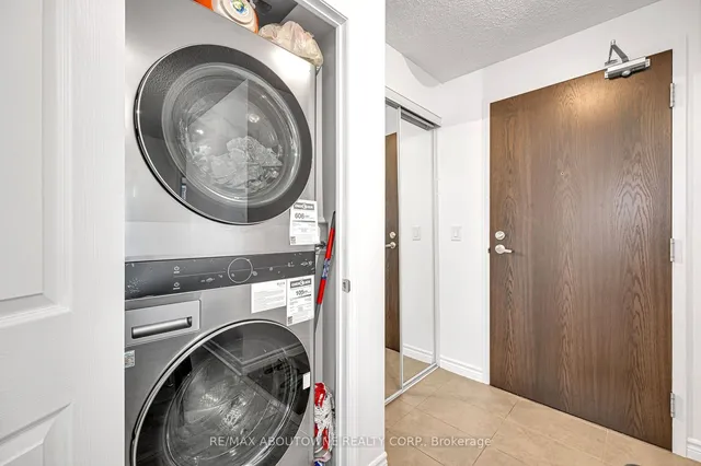 Additional image 26 of 25 Lower Simcoe St Unit 508