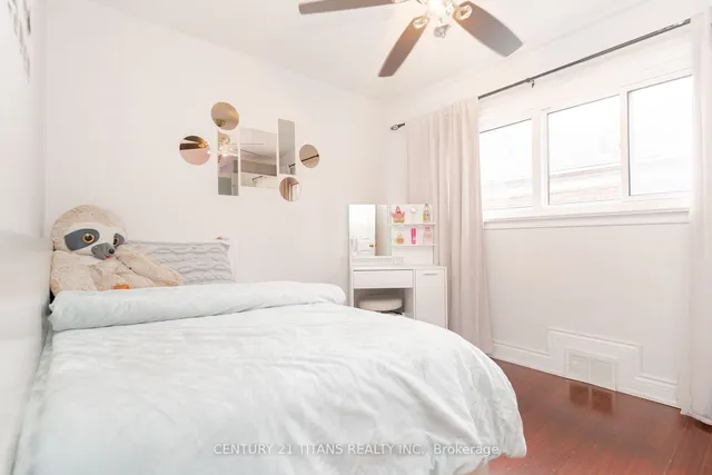 Additional image 18 of 15 Merrian Rd