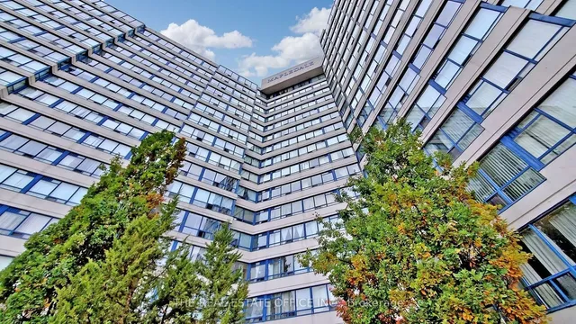 Additional image 3 of 3050 Ellesmere Rd Unit 310