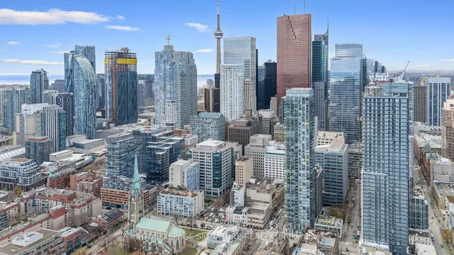 Additional image 39 of 33 Lombard St Unit 3401